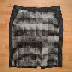 J.CREW Wool Hounds Tooth Grey and Black size 8 Pencil Skirt